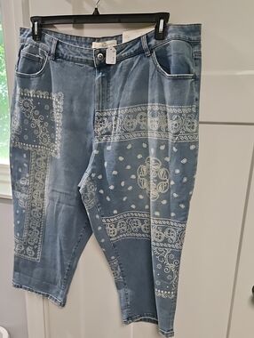 Cato Blue Bandana-Print Cropped Jeans